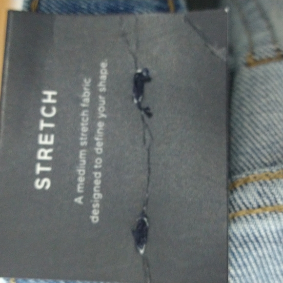 Gap 3.5" High Rise Stretch Denim Shorts - Picture 6 of 9